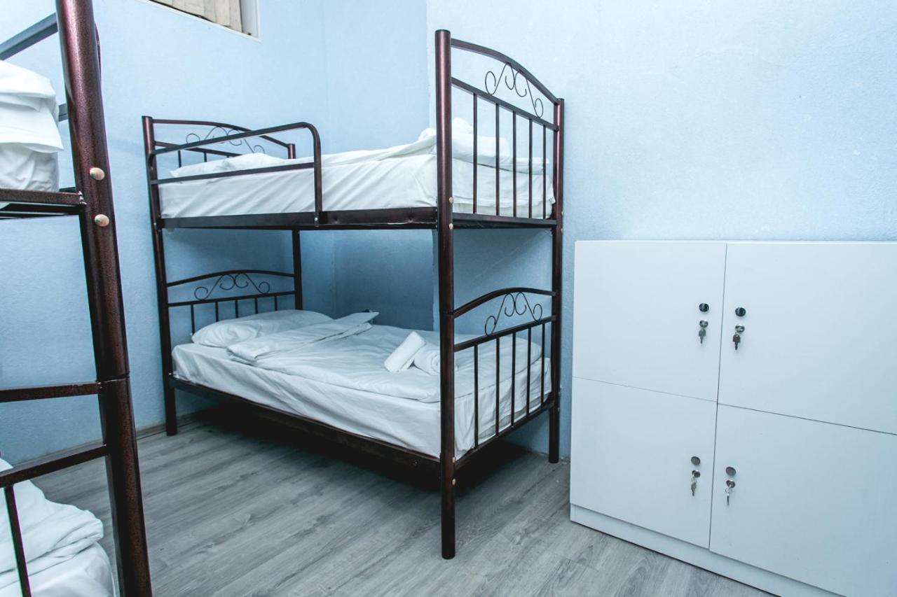 Sherlock Holmes Hostel Bakoe Buitenkant foto