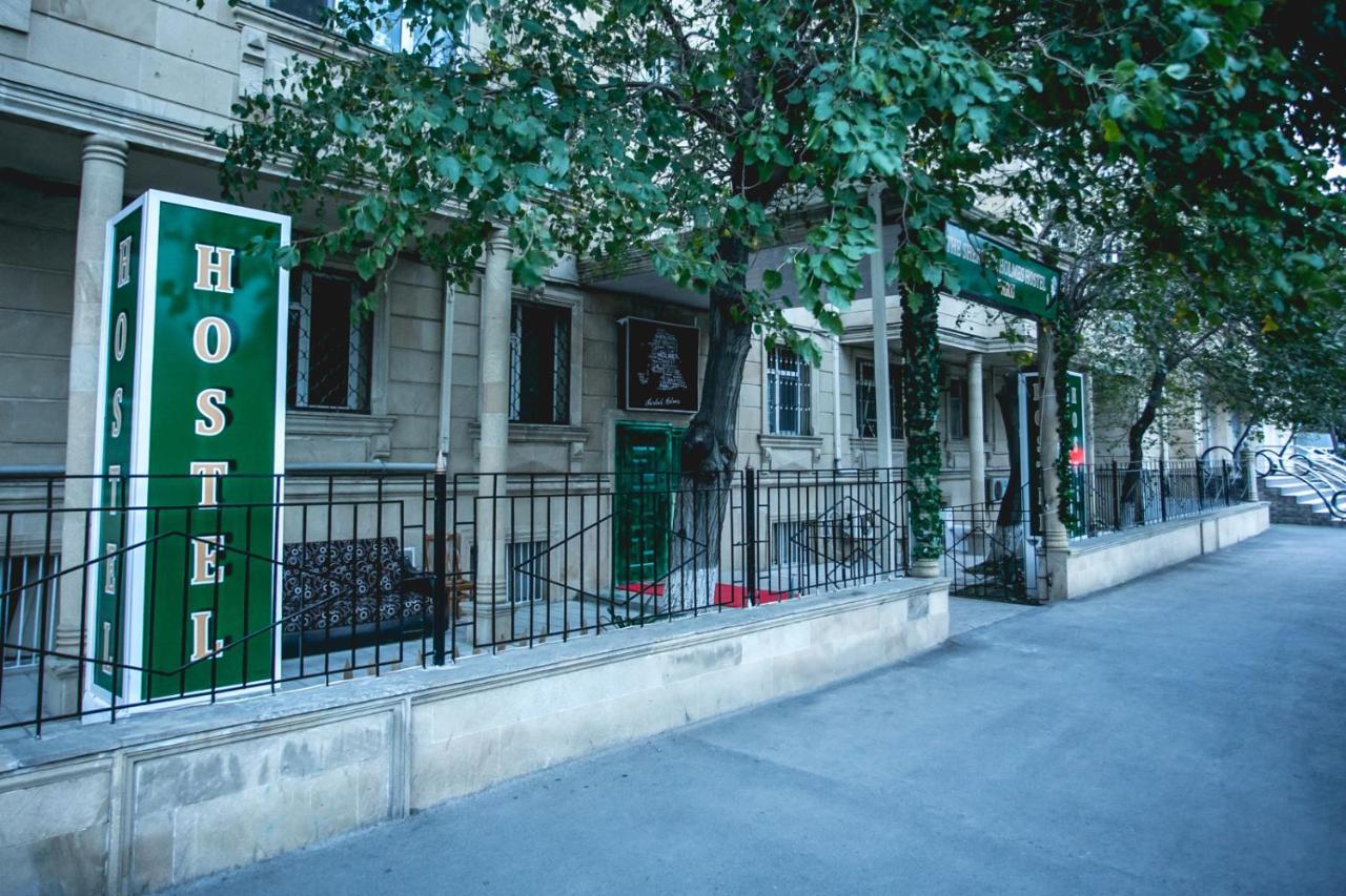 Sherlock Holmes Hostel Bakoe Buitenkant foto