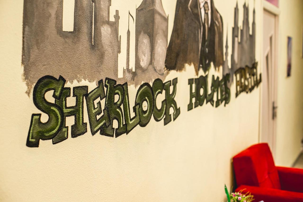 Sherlock Holmes Hostel Bakoe Buitenkant foto