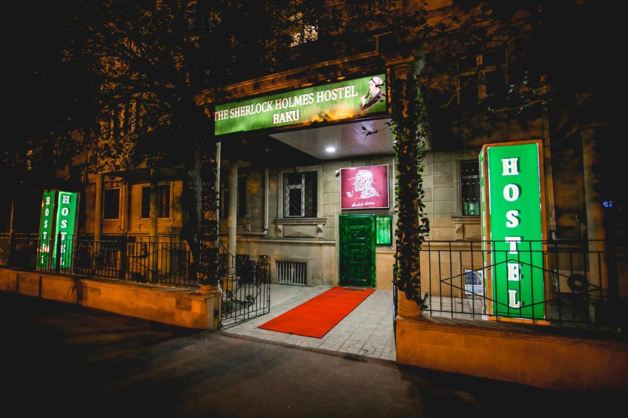 Sherlock Holmes Hostel Bakoe Buitenkant foto