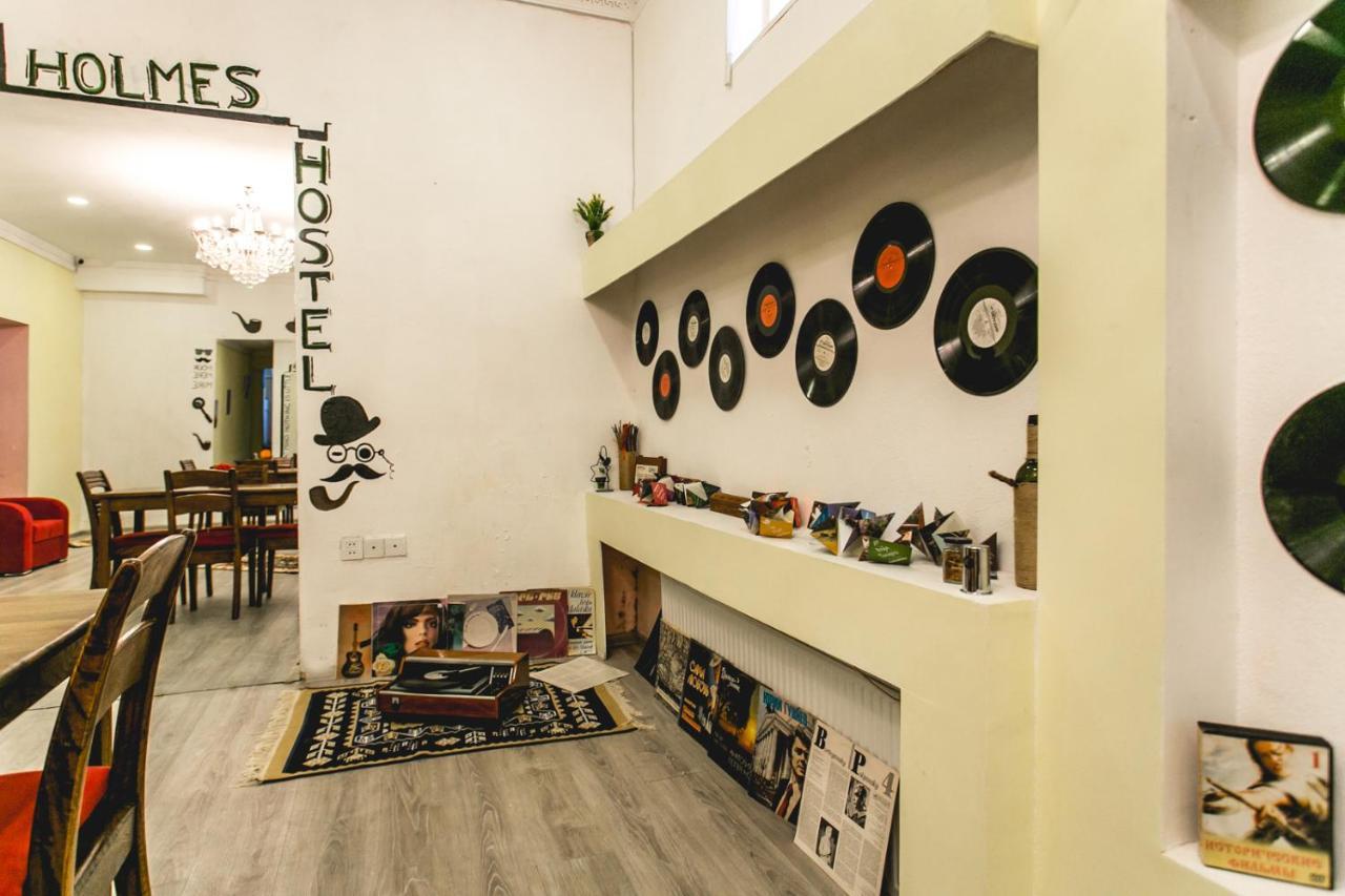 Sherlock Holmes Hostel Bakoe Buitenkant foto