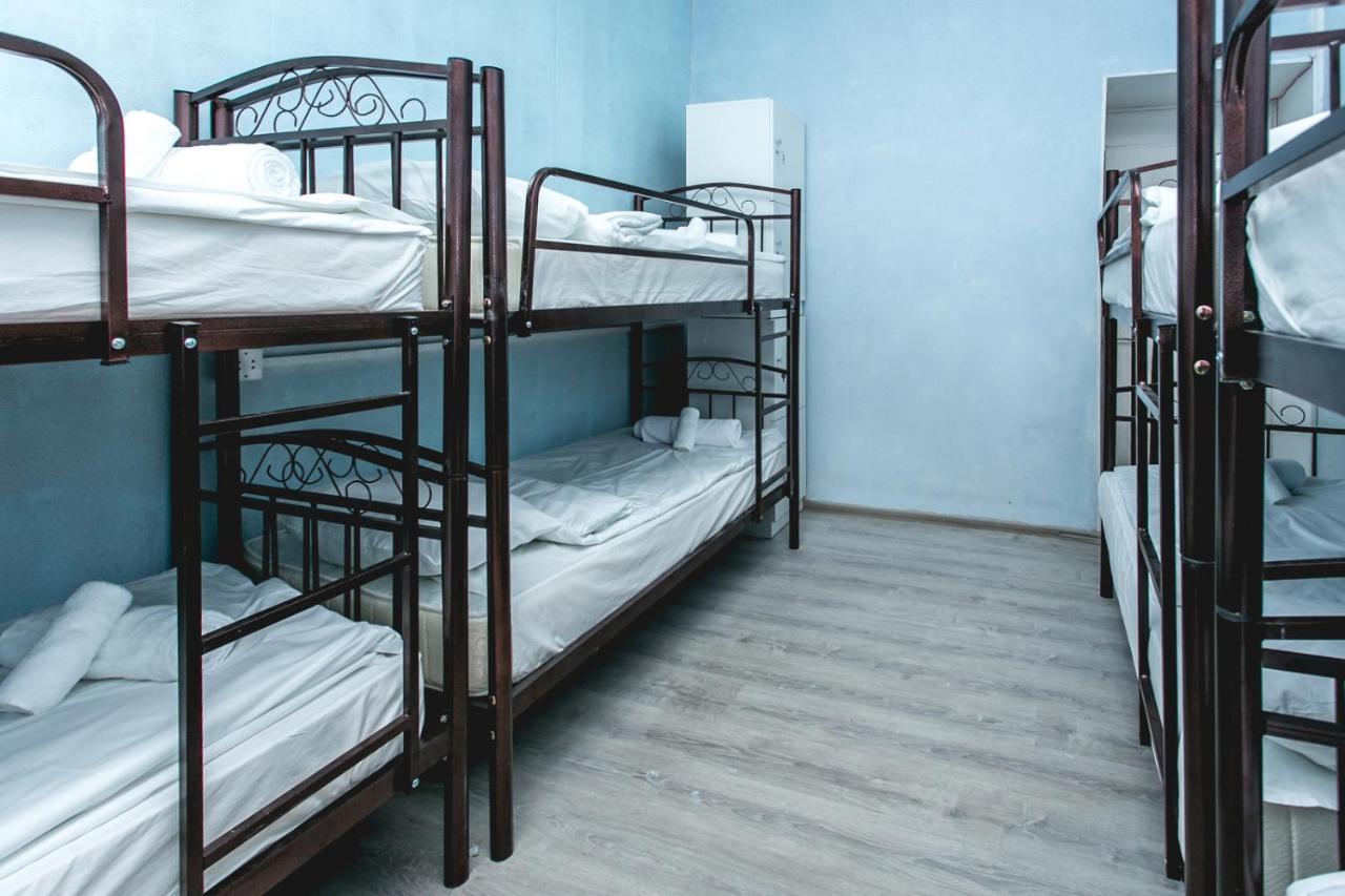 Sherlock Holmes Hostel Bakoe Buitenkant foto